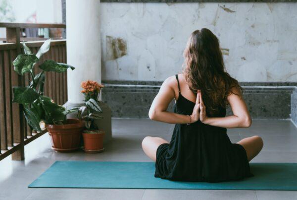 10 Amazing Benefits That Happen When You Do Yoga Every Day